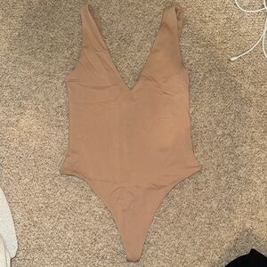 Aritzia (Babaton) V-neck bodysuit
